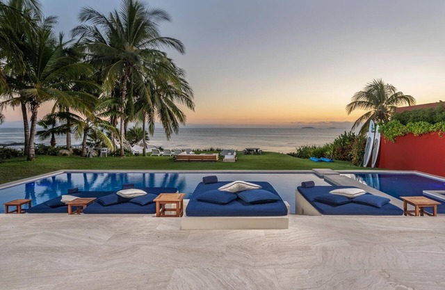 Stunning Beachfront Villa, Chef & Butler Service w/ Golf, Spa, Beach Clubs & Mor