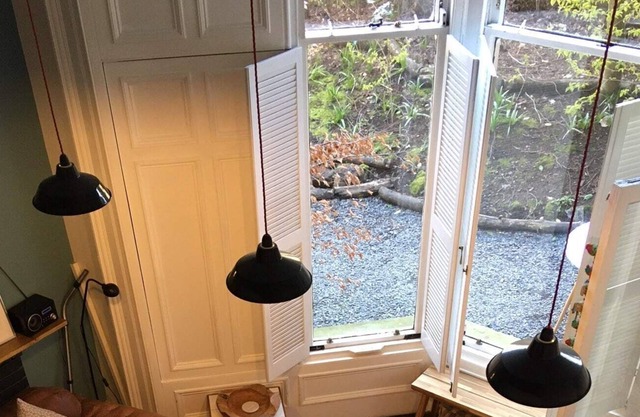 Stunning, bright property in beautiful West End