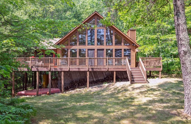 Stunning Cabin on Big McKenzie