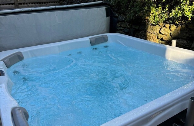 Supérieure-Cottage-Salle de bain privée séparée-Vue sur le canal