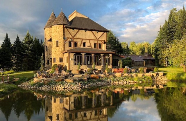 SUPERBE Château du Vermont