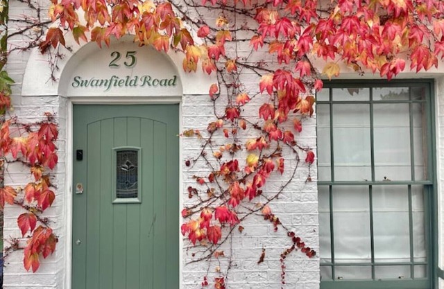 Stunning chic 3-bed cottage close to the beach-Pet Friendly!!