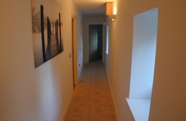 Superbe conversion de grange contemporaine pour 14 personnes dans 7 chambres