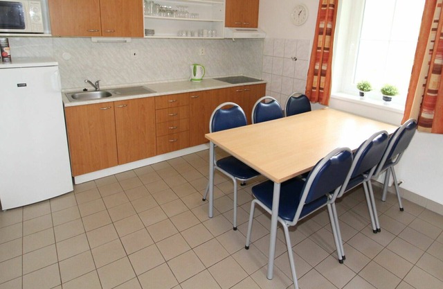 Belle maison de vacances privée pour 6 personnes avec WIFI, piscine, TV, animaux admis et parking