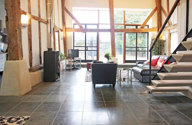 Superbe Détaché Barn Conversion dans un excellent emplacement
