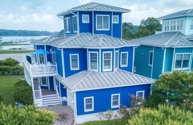 Stunning Direct Water Views, Private Beach & Nationally Acclaimed Golf Course