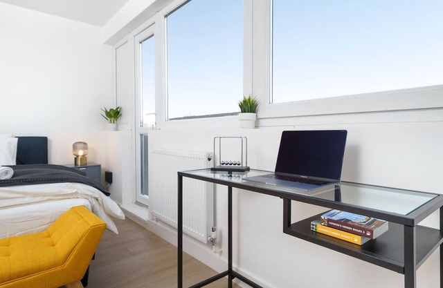 Stunning Duplex near Canary Wharf & O2 & City Views