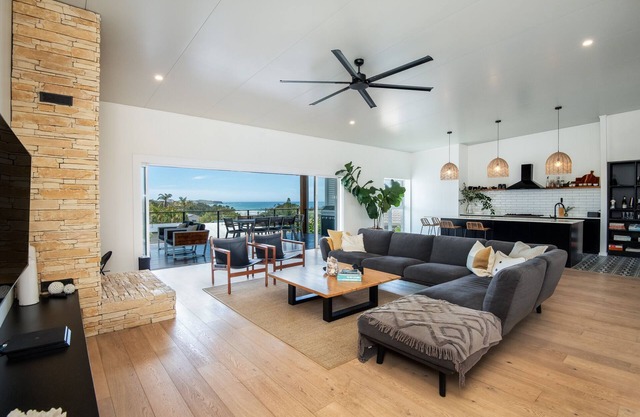 Stunning Family Home Just 200 Meters from the Beach – Emerald Views ⛱️