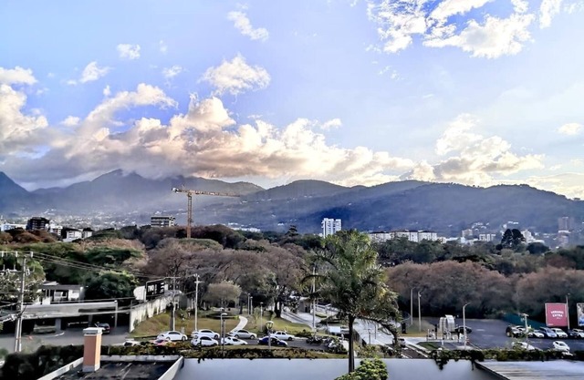 Stunning Flat Studio in Prime Location -300f to Restaurants+CIMA Hosp