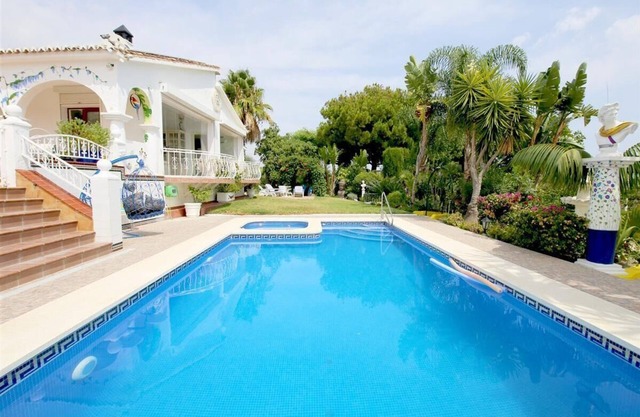 Superbe villa familiale avec des fonctionnalités, Moins de 10 minutes de la plage et du centre-ville
