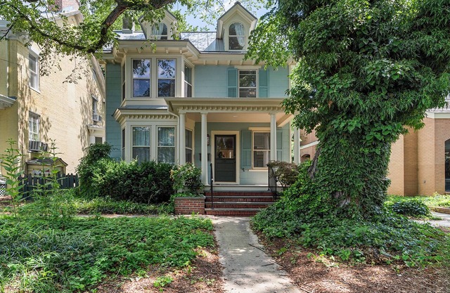 Stunning Historic Downtown Home! Within 2 Blocks of Fountain Park!