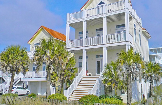 Superbe maison !! Vues incroyables sur le golfe, piscine privée, salle de jeux, pas de route à traverser