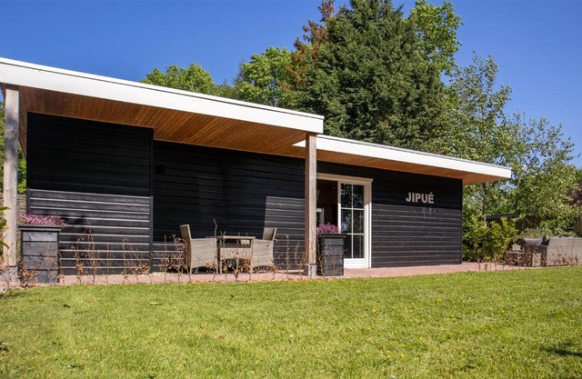 Stunning Home In Bruchterveld With Wifi