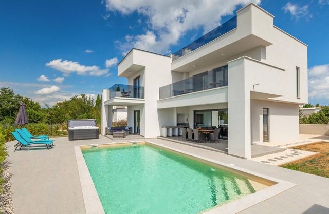 Superbe maison à Galizana avec jacuzzi