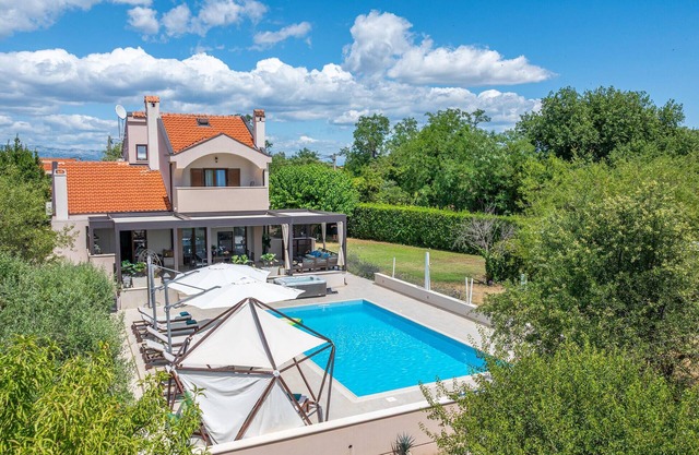 Superbe maison à Donji Zemunik