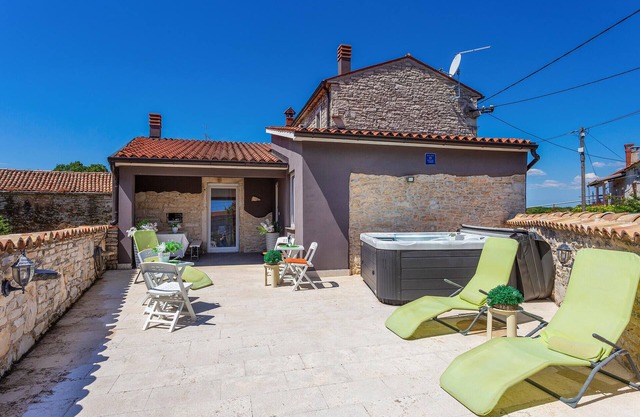Superbe maison à Hrboki avec WiFi