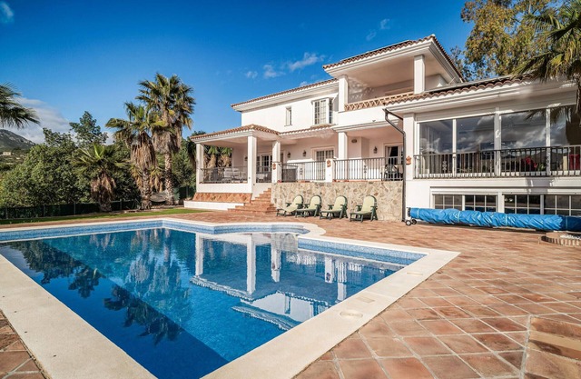 Superbe maison à Monda avec WiFi