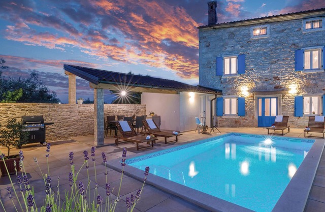 Superbe maison à Peruski avec WiFi