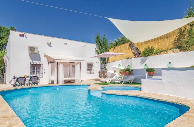 Superbe maison à Rute avec jacuzzi