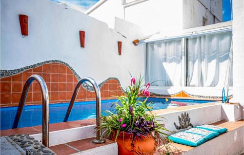 Stunning Home In Sayalonga