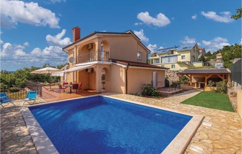 Stunning Home In Smrika