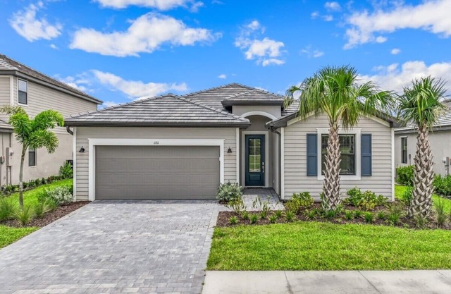Stunning New House in Beautiful Fort Myers, Florida