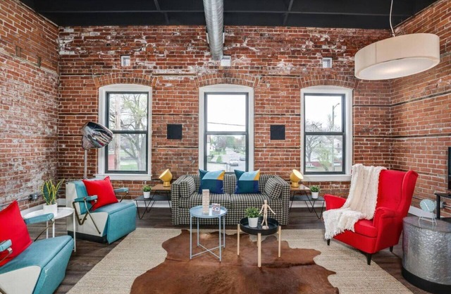 Superbes minutes de loft vintage énormes du centre-ville!