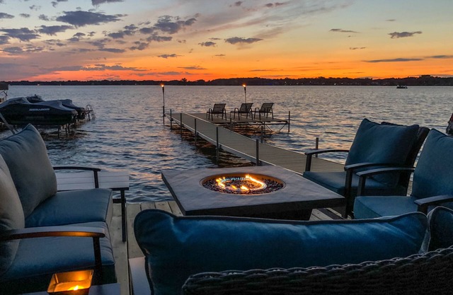 Superbe Cass Lake Getaway Waterfront Home
