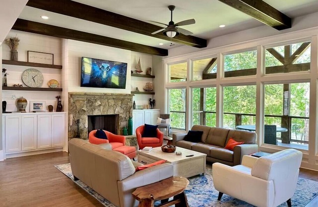 Stunning and Spacious Lake House w/ Dock