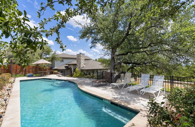 Exceptional Lake Travis Estate w/ Spectacular Pool