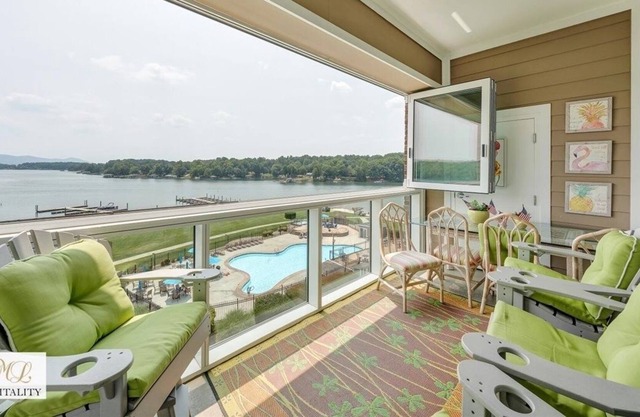 Stunning lake view Mariners Landing The Pointe