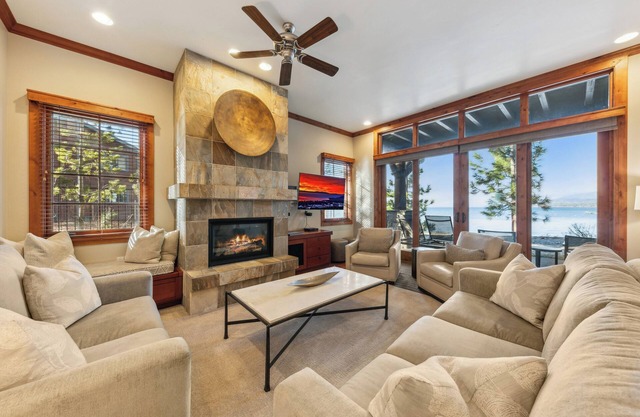 Mont Blanc at Sierra Shores: Lakefront, Pool, Hot Tub, A/C