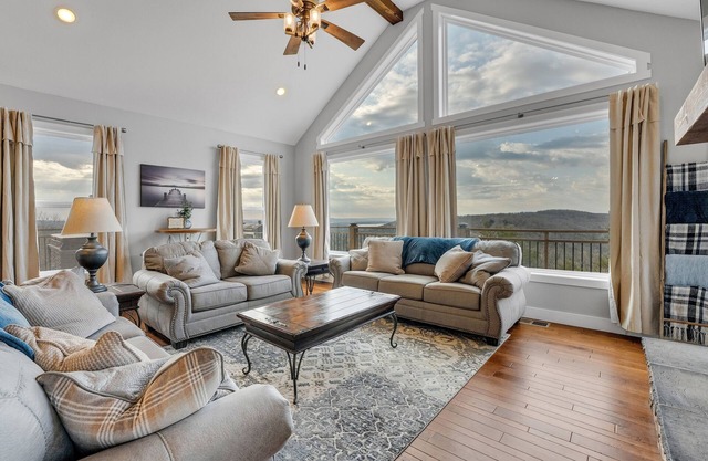 Stunning Lakeview Retreat by RedAwning