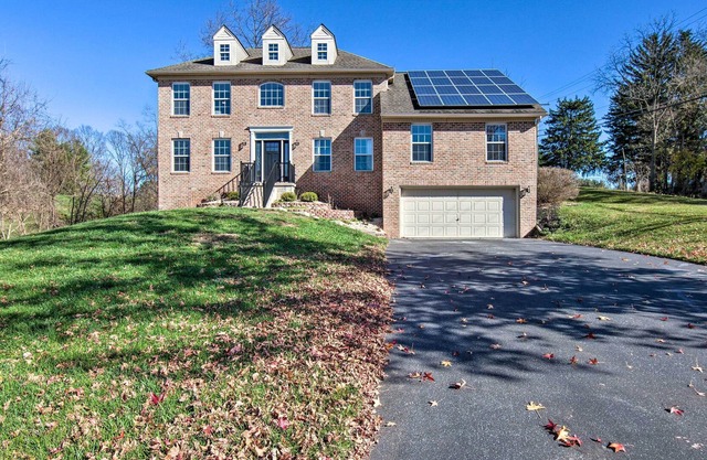 Stunning Lewisberry Gem ~ 6 Mi to Ski Resort!