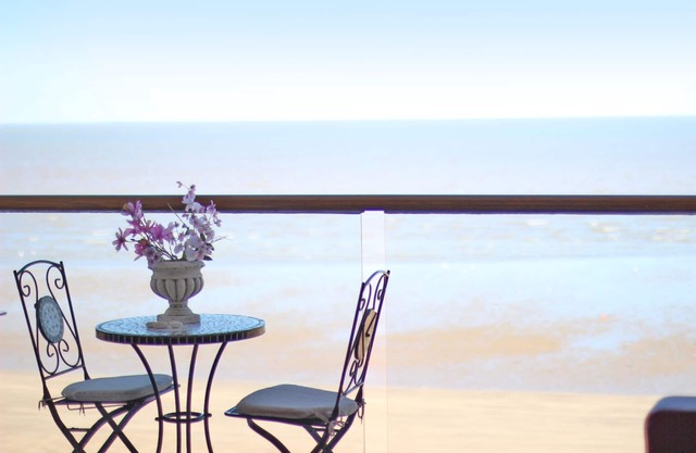 "Sea Tower Penthouse" de luxe avec vue panoramique sur la mer près de margate
