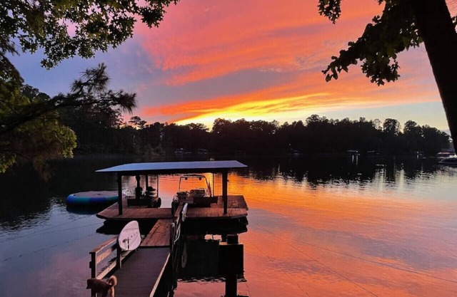 Blue Lagoon: Lake Life + Sunset Nights