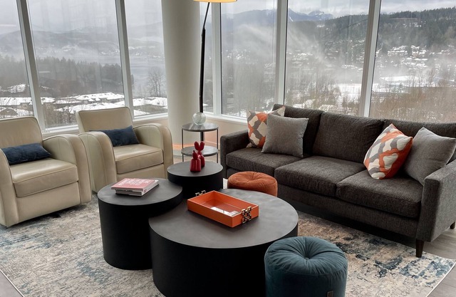 Stunning Modern Luxury Apartment with Ocean and Mountain Views