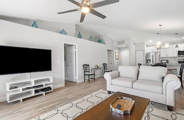 Stunning Newly Renovated Club Cottage in PGA