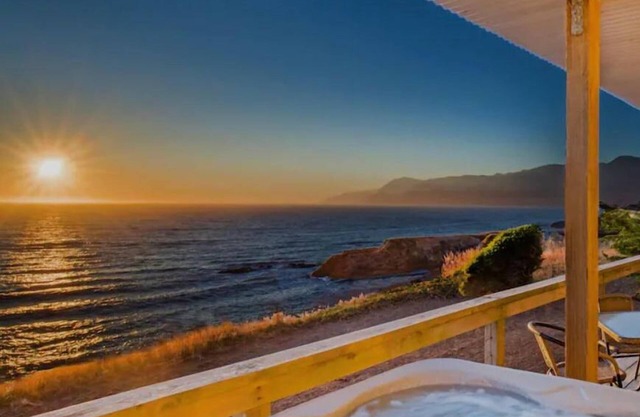 Stunning Oceanview by OceanviewHotTubs Tesla Charging Oceanfront! Shelter Cove