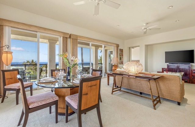 Stunning Oceanview Villa w/Spacious Lanai, AC, Shared Pool & Spa: Kumulani (I-4)