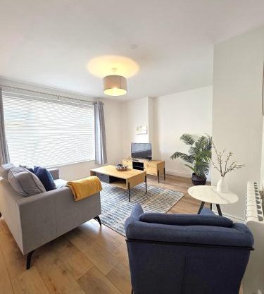 Stunning One Bed Flat at Dawe Luxury Suites - An Entire Apartment near Ely Cathedral & Train Station - The Perfect Base to Explore Ely, Cambridge, Norfolk & London - 2 Guests Max
