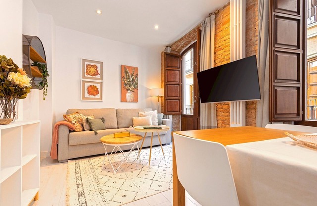 Stunning apartment near the Cathedral. Zacatin 201
