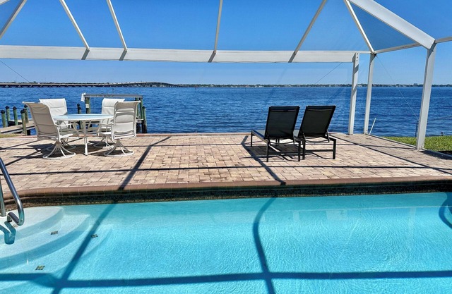 Stunning open water view 3 bedroom house, pool, private dock