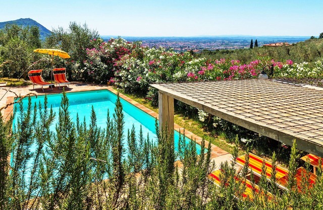 Maison de vacances privée avec WIFI, piscine privée, bain à remous, climatisation, TV, patio