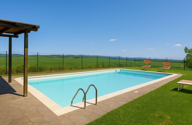 Maison de vacances privée avec piscine privée, WIFI, TV, balcon, vue panoramique, près de Sienne