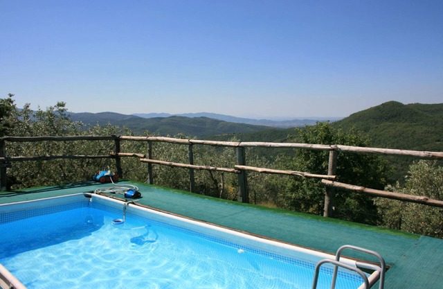 Maison de vacances privée avec climatisation, WIFI, piscine privée, TV, parking, près de Arezzo