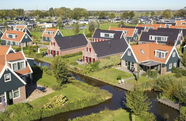 Magnifique maison de vacances privée pour 10 personnes avec piscine, WIFI, TV, terrasse et parking