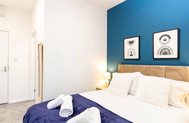 Stunning Private Ensuite Rooms in Oldham Sociable House