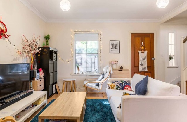 Stunning private room near to CBD with balcony