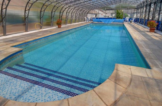 Stunning private villa with WIFI, pool, TV, patio, pets allowed, panoramic view and parking
